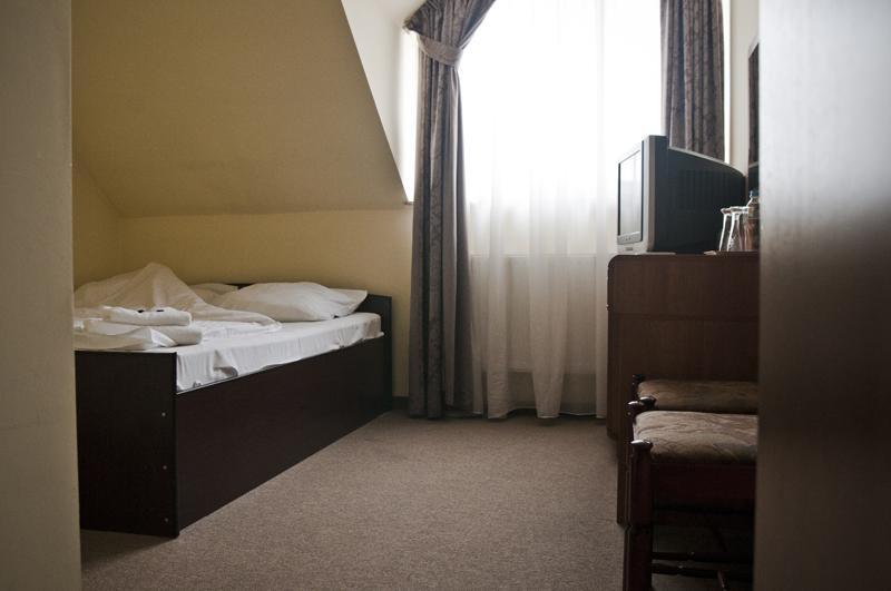 Hotel Olenka Szydlowiec Exteriör bild