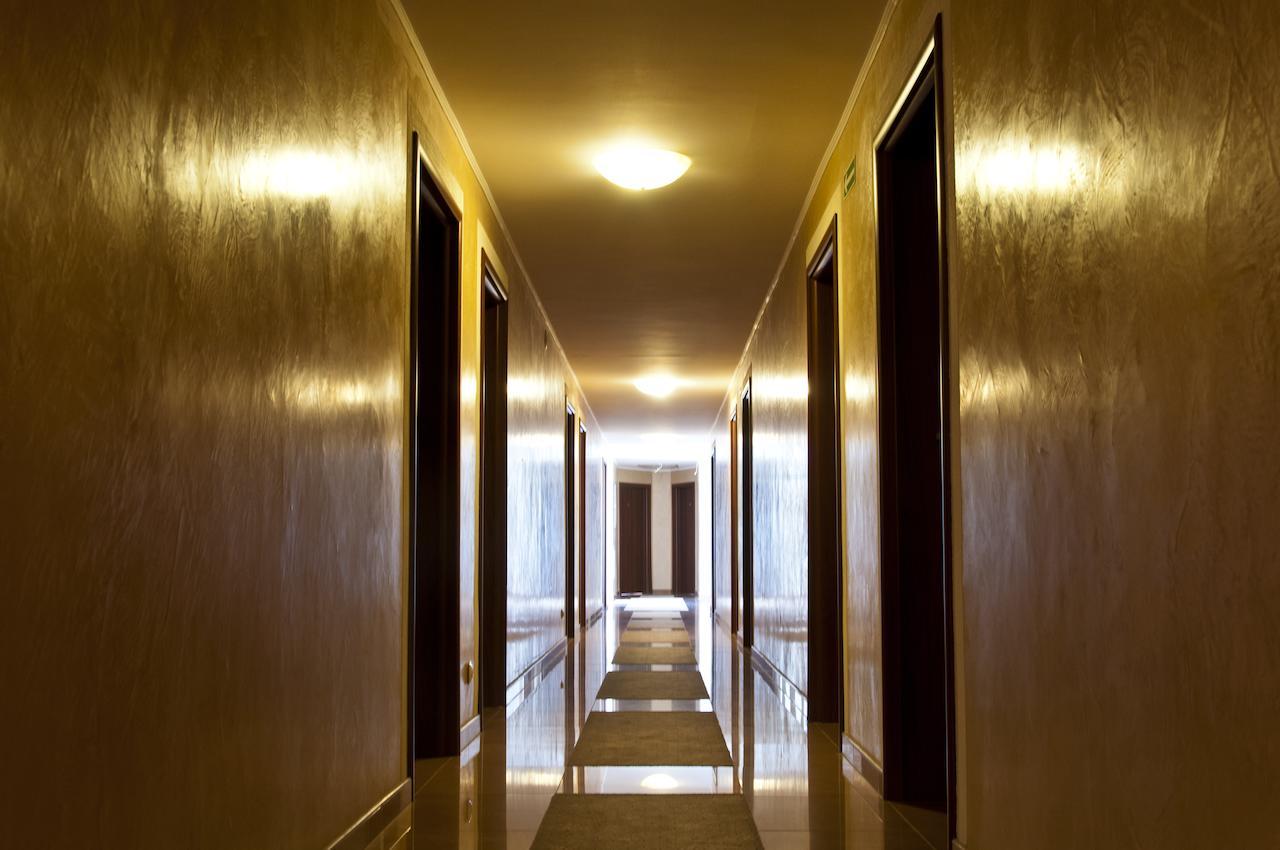 Hotel Olenka Szydlowiec Exteriör bild